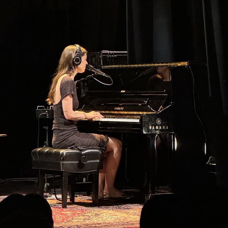 Lizzy McAlpine at Cherry Lane Theater